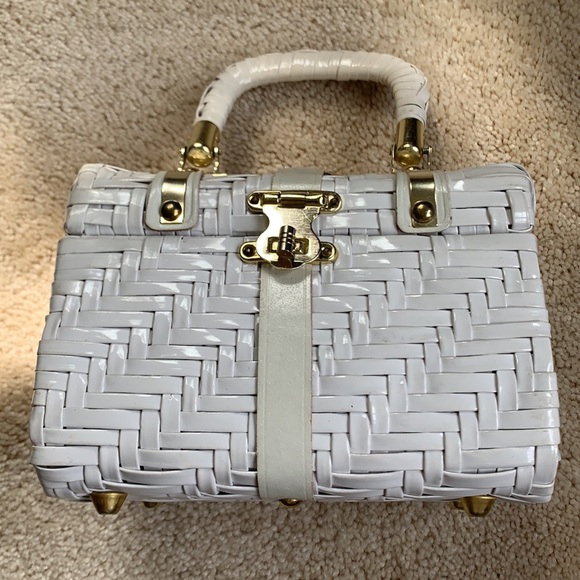 Vintage Handbags - Beautiful vintage top handle bag